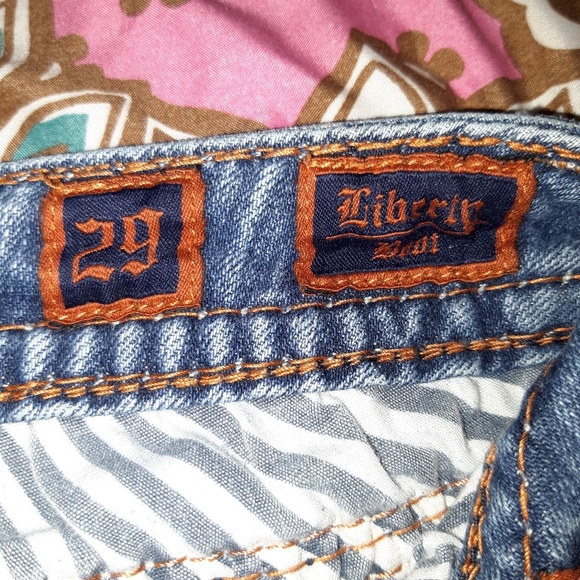 Rock Jeans - Picture 2 of 8